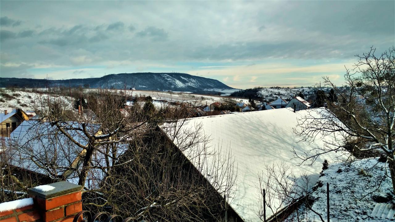 Panorama Apartman Mór Buitenkant foto